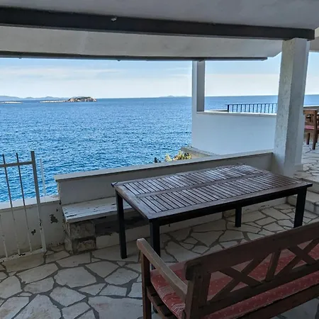 Paradies Prizba Апартаменты Blato (Korcula)